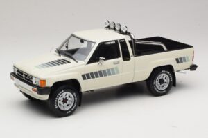 Toyota Hilux N50 Xtra Cab 4x4 Бял KK-Scale 1:18 KKDC181564 Метал