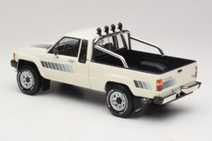 Toyota Hilux N50 Xtra Cab 4x4 Бял KK-Scale 1:18 KKDC181564 Метал — снимка 5 от 6