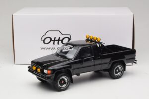 Toyota Hilux N60 SR5 Back to the Future II Гланцово Черен Otto 1:18 OT481 Смола — снимка 6 от 6