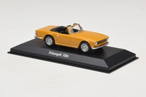 Triumph TR6 Оранжев Maxichamps 1:43 940132571 Метал — снимка 3 от 5