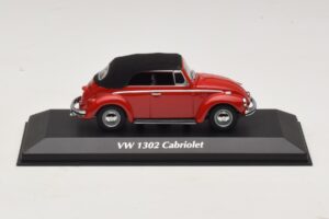 Volkswagen 1302 Кабриолет Червен Maxichamps 1:43 940055031 Метал