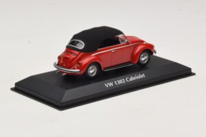 Volkswagen 1302 Кабриолет Червен Maxichamps 1:43 940055031 Метал — снимка 2 от 5