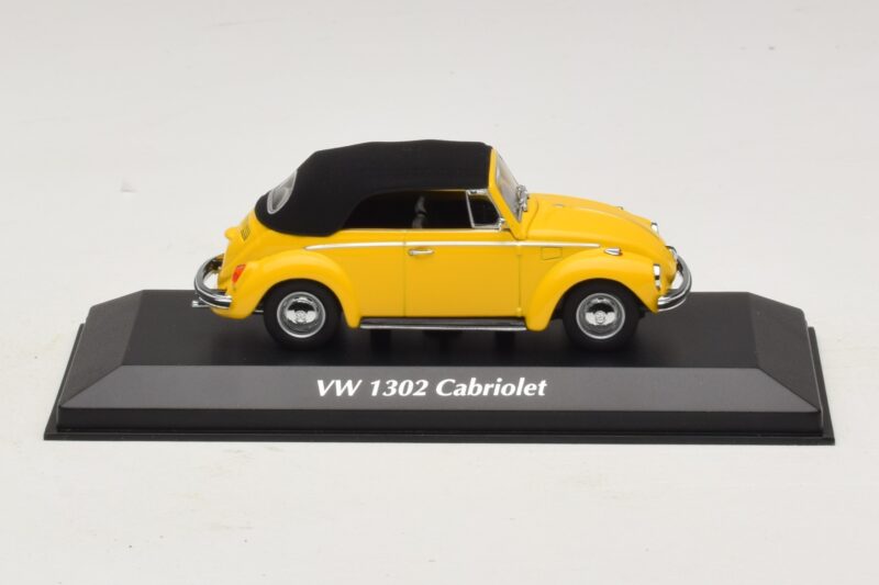 Volkswagen 1302 Кабриолет Жълт Maxichamps 1:43 940055030 Метал