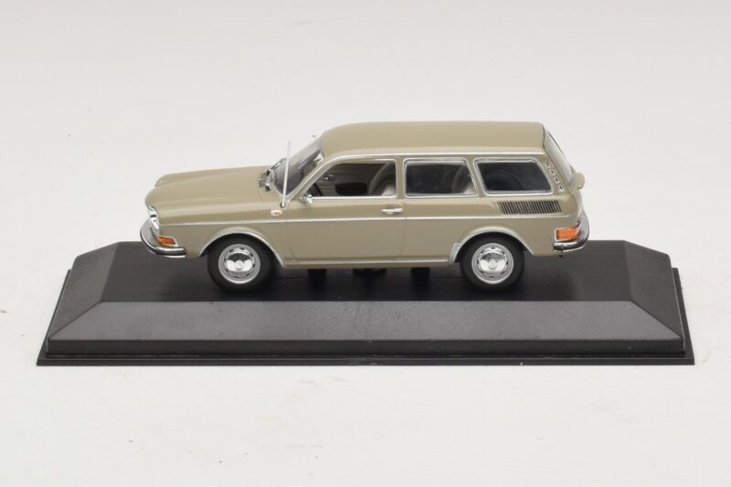 Volkswagen 411 LE Variant Savanna Beige Minichamps 1:43 400051114 Метал