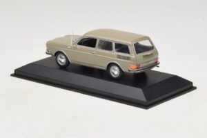 Volkswagen 411 LE Variant Savanna Beige Minichamps 1:43 400051114 Метал — снимка 3 от 5