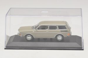 Volkswagen 411 LE Variant Savanna Beige Minichamps 1:43 400051114 Метал — снимка 4 от 5