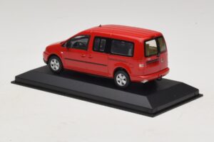 Volkswagen Caddy 2K Bus Червен Minichamps 1:43 CADDY009 Метал — снимка 3 от 5