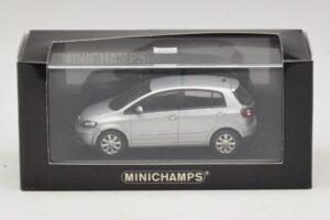 Volkswagen Golf Plus Mk5 Сребрист Заместваща Кутия Minichamps 1:43 400054370-R1 Метал — снимка 5 от 5