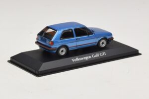Volkswagen Golf GTI Mk2 Син Металик Maxichamps 1:43 940054120 Метал — снимка 2 от 5