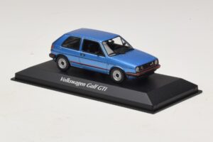 Volkswagen Golf GTI Mk2 Син Металик Maxichamps 1:43 940054120 Метал — снимка 3 от 5