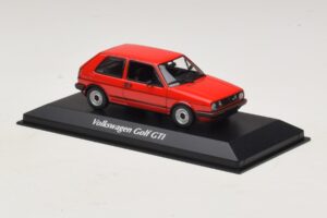 Volkswagen Golf GTI Mk2 Червен Maxichamps 1:43 940054121 Метал — снимка 3 от 5