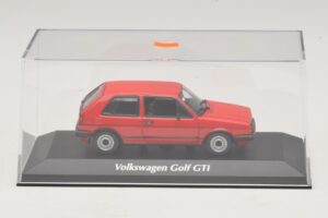 Volkswagen Golf GTI Mk2 Червен Maxichamps 1:43 940054121 Метал — снимка 4 от 5