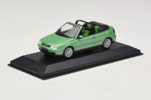Volkswagen Golf Mk4 Кабриолет Зелен Металик Minichamps 1:43 430058335 Метал — снимка 2 от 5