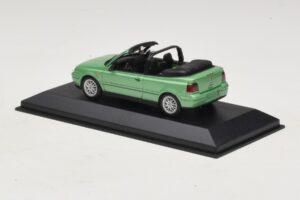 Volkswagen Golf Mk4 Кабриолет Зелен Металик Minichamps 1:43 430058335 Метал — снимка 3 от 5