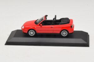 Volkswagen Golf Mk4 Кабриолет Червен Дилърско Издание Minichamps 1:43 GOLF006 Метал