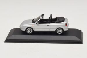 Volkswagen Golf Mk4 Кабриолет Сребрист Дилърско Издание Minichamps 1:43 GOLF004 Метал