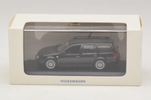 Volkswagen Golf Mk4 Variant Sport Highline BBS Edition Черен Minichamps 1:43 GOLF008 Метал — снимка 5 от 5