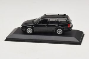 Volkswagen Golf Mk4 Variant Sport Highline BBS Edition Черен Заместваща Кутия Minichamps 1:43 GOLF008-R1 Метал
