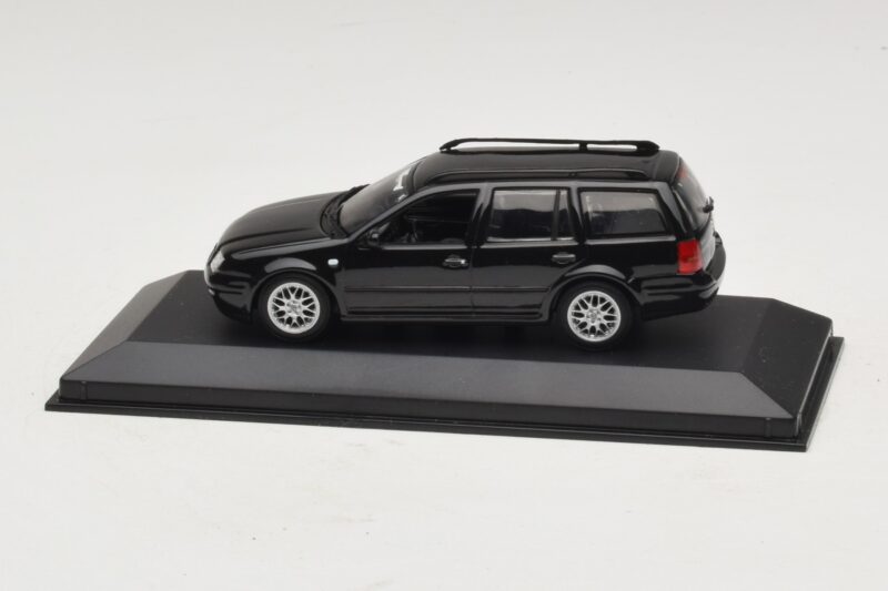 Volkswagen Golf Mk4 Variant Sport Highline BBS Edition Черен Заместваща Кутия Minichamps 1:43 GOLF008-R1 Метал