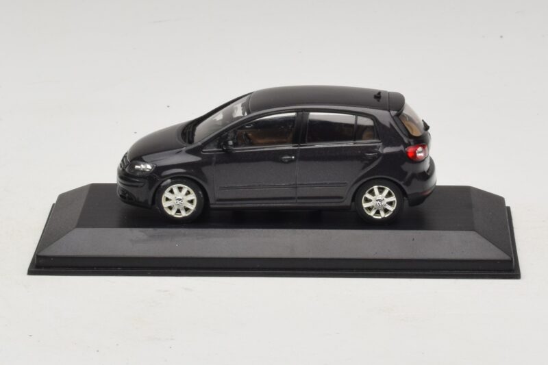 Volkswagen Golf Plus Mk5 Черен Minichamps 1:43 GOLF007 Метал