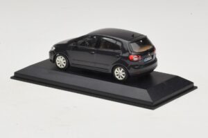 Volkswagen Golf Plus Mk5 Черен Minichamps 1:43 GOLF007 Метал — снимка 3 от 5