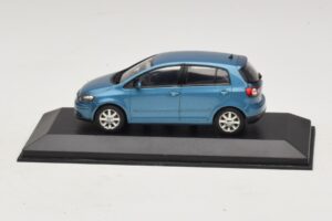 Volkswagen Golf Plus Mk5 Син Металик Заместваща Кутия Minichamps 1:43 GOLF02-R1 Метал