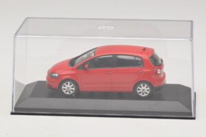 Volkswagen Golf Plus Mk5 Tornado Red Заместваща Кутия Minichamps 1:43 821911110-R1 Метал — снимка 4 от 5