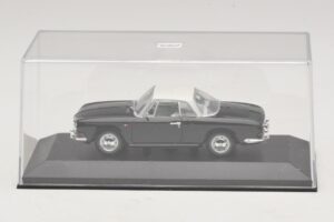 Volkswagen Karmann Ghia Черен с бял покрив Minichamps 1:43 430050224 Метал — снимка 4 от 5