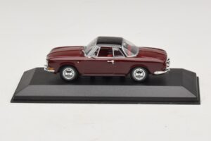 Volkswagen Karmann Ghia Червен С Черен Покрив Minichamps 1:43 GHIA002 Метал