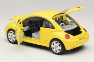 Volkswagen New Beetle A4 Жълт Bburago 1:18 3302 Метал — снимка 5 от 8