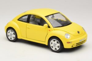 Volkswagen New Beetle A4 Жълт Bburago 1:18 3302 Метал — снимка 6 от 8