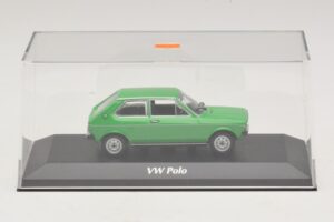 Volkswagen Polo Mk1 Зелен Maxichamps 1:43 940050501 Метал — снимка 4 от 5
