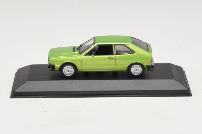 Volkswagen Scirocco Mk1 Зелен Металик Резервна Кутия Maxichamps 1:43 Volkswagen Scirocco Mk1 Зелен Металик Резервна Кутия Maxichamps 1:43 940050420-R1 Метал