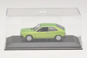 Volkswagen Scirocco Mk1 Зелен Металик Резервна Кутия Maxichamps 1:43 940050420-R1 Метал — снимка 4 от 5