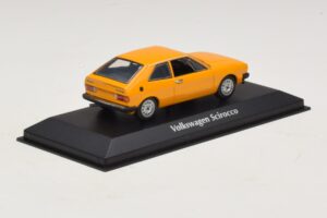 Volkswagen Scirocco Mk1 Жълт Maxichamps 1:43 940050424 Метал — снимка 2 от 5