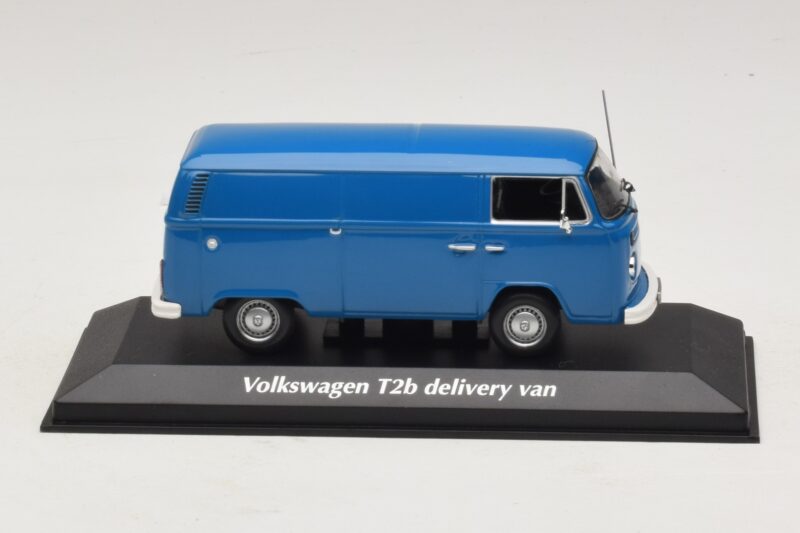 Volkswagen T2b Доставчески Бус Син Maxichamps 1:43 Volkswagen T2b Доставчески Бус Син Maxichamps 1:43 940053061 Метал