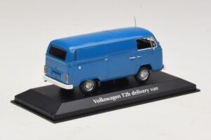 Volkswagen T2b Доставчески Бус Син Maxichamps 1:43 940053061 Метал — снимка 2 от 5
