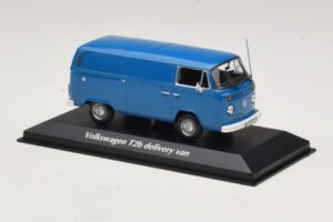 Volkswagen T2b Доставчески Бус Син Maxichamps 1:43 940053061 Метал — снимка 3 от 5