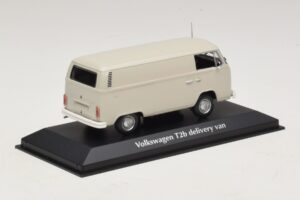 Volkswagen T2b Доставчески Бус Сив Maxichamps 1:43 940053060 Метал — снимка 2 от 5