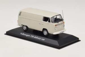 Volkswagen T2b Доставчески Бус Сив Maxichamps 1:43 940053060 Метал — снимка 3 от 5