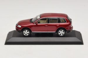 Volkswagen Touareg 7L Червен Minichamps 1:43 TOUAREG003 Метал