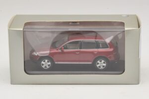 Volkswagen Touareg 7L Червен Minichamps 1:43 TOUAREG003 Метал — снимка 5 от 5