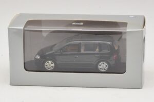 Volkswagen Touran 1T Черен Minichamps 1:43 TOURAN005 Метал — снимка 5 от 5