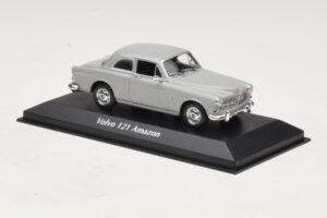Volvo 121 Amazon Сив Maxichamps 1:43 940171000 Метал — снимка 3 от 5