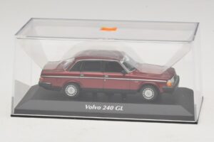 Volvo 240 GL Dark Red Metallic Maxichamps 1:43 940171401 Diecast — снимка 4 от 5